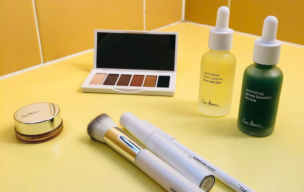 O mercado de cosméticos veganos deve movimentar quase $21 bilhões de dólares até 2025! (Foto: Unsplash)