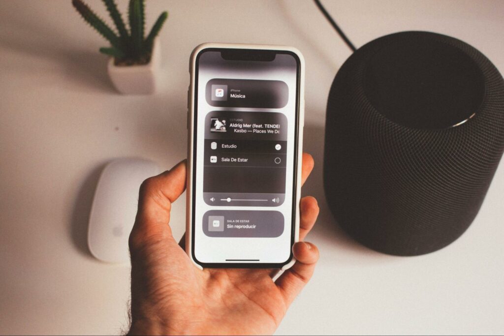 O voice commerce está cada vez mais presente no dia a dia de quem faz compras na internet.
