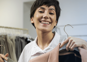 loja de roupas pequena e simples-destacada