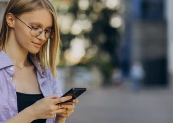 WhatsApp verificado: como ter o selo de verificação e aumentar sua credibilidade