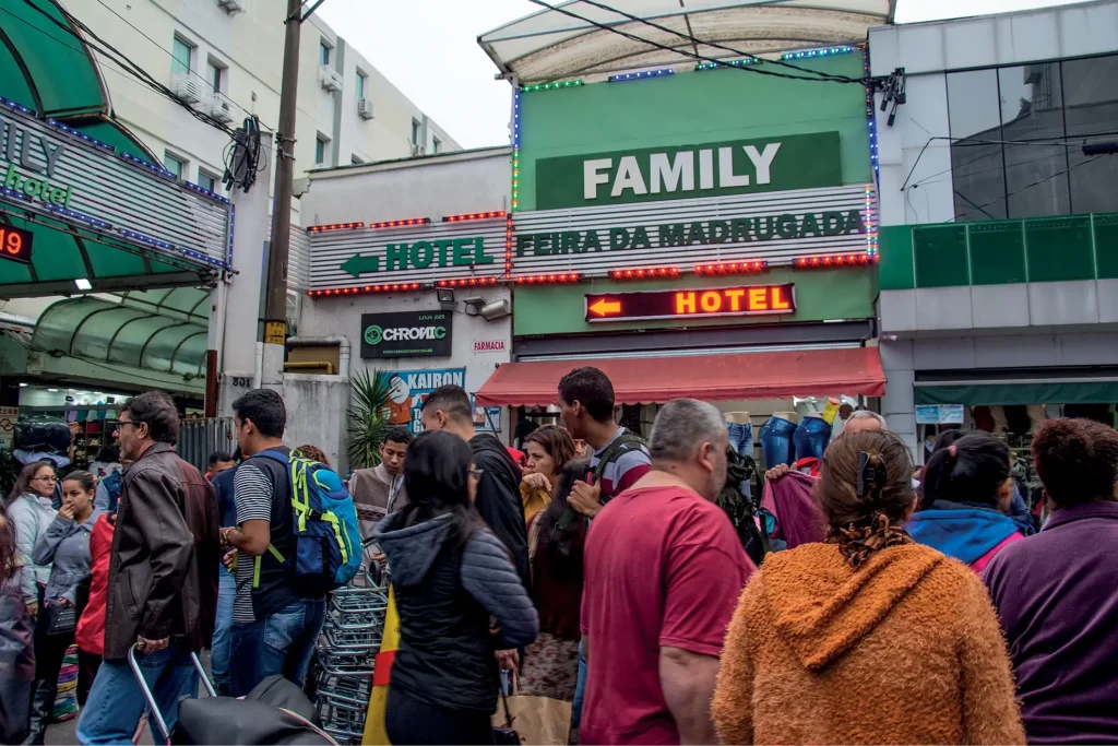 Região do Shopping Family perto da feira da madrugada SP