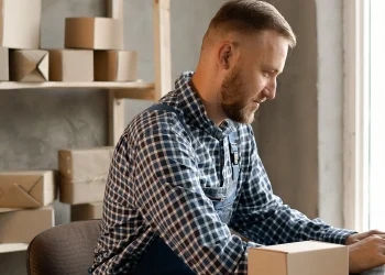 imagem destacada do artigo "como justificar um atraso na entrega" do Blog do Melhor Envio