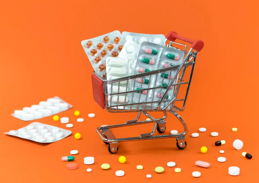 carrinho de mercado com medicamentos
